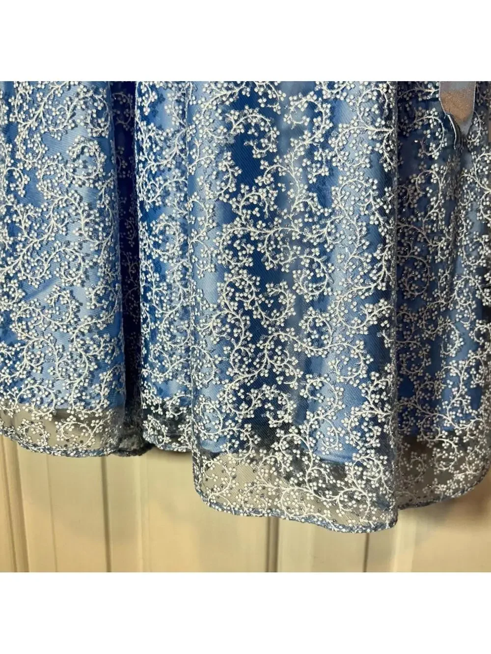 Tahari Sleeveless Carolina Blue White/Silver Sheer Overlay w Ribbon Sash | Sz 4 - Picture 10 of 13